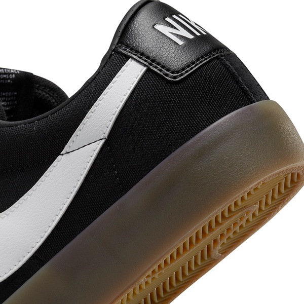 NIKE SB】ZOOM BLAZER LOW PRO GT カラー：black/black/white