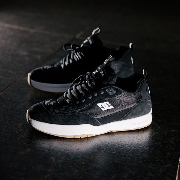 【DC Shoe】 John Shanahan JS2 カラー：black/white/gum (002) 　ディーシー ジョン・シャナハン スケートボード スケボー シューズ 靴 スニーカー SKATEBOARD SHOES
