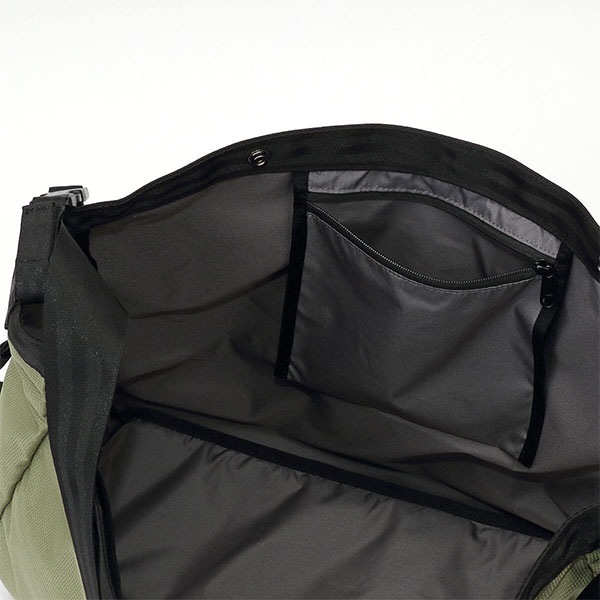 【CHROME】NEWSPAPER MESSENGER oil green クローム バックパック バッグ BAG スケートボード スケボー SKATEBOARD