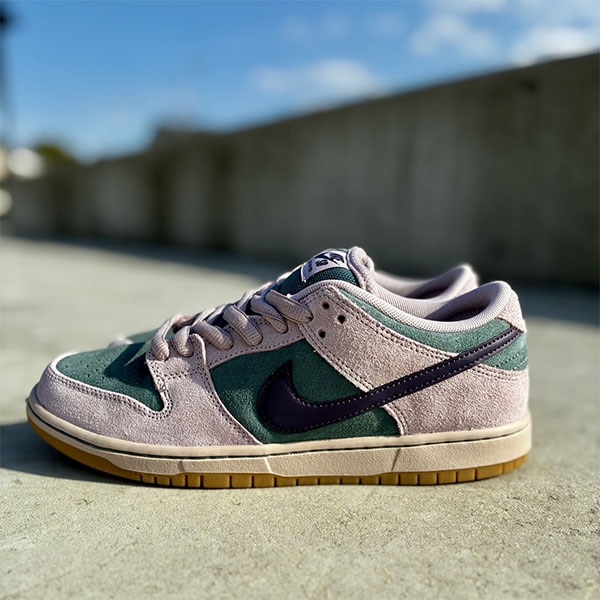 NIKE SB】DUNK LOW PROカラー：mineral slate/dark raisin HQ1625-300