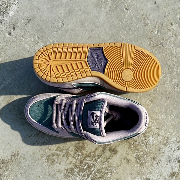 NIKE SB】DUNK LOW PROカラー：mineral slate/dark raisin HQ1625-300