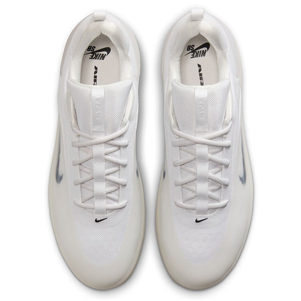 【NIKE SB】 ZOOM NYJAH 4 カラー:white/black-white FQ1273-100 ナイキ エスビー ナイジャ・ヒューストン スケートボード スケボー シューズ 靴 スニーカー SKATEBOARD SHOES