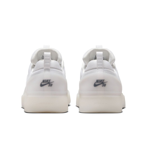 【NIKE SB】 ZOOM NYJAH 4 カラー:white/black-white FQ1273-100 ナイキ エスビー ナイジャ・ヒューストン スケートボード スケボー シューズ 靴 スニーカー SKATEBOARD SHOES
