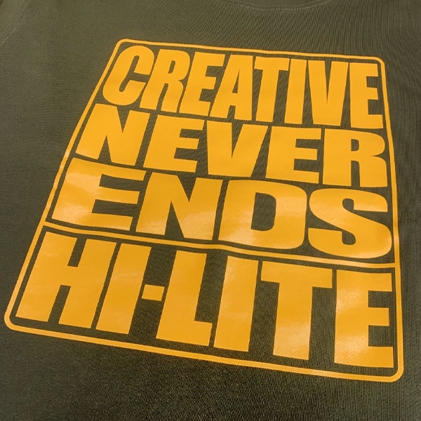 【hi-lite】CREATIVE NEVER ENDS SWEAT light olive ハイライト トレーナー クルーネック スケートボード スケボー SKATEBOARD