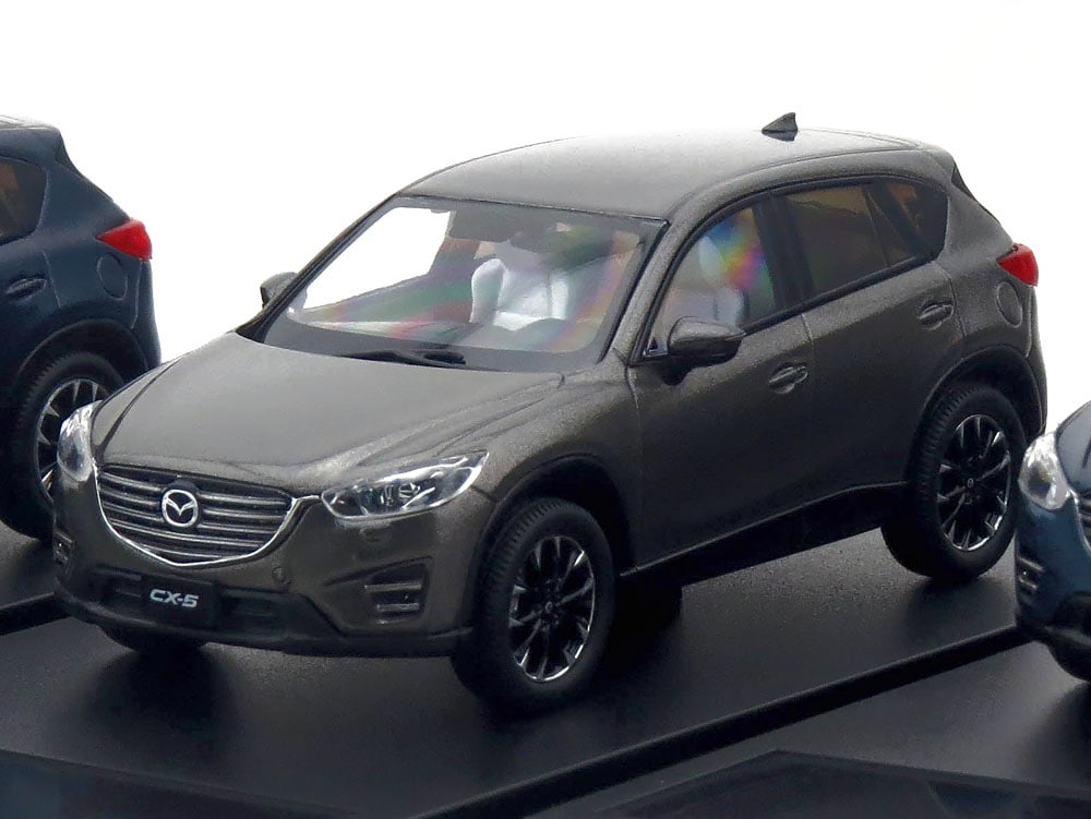 HS136TI 1/43 MAZDA CX-5 (2015) チタニウムフラッシュマイカ