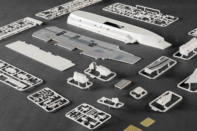 1/700 イギリス海軍 航空母艦 HMS クイーン・エリザベス【06571