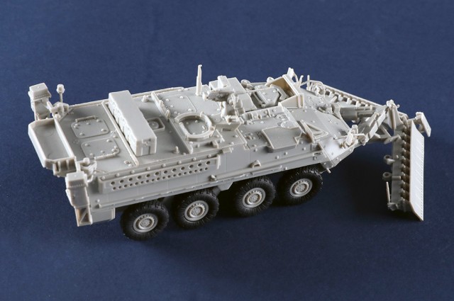 1/72 M1132ストライカー工兵支援車w/SMP&【07427】