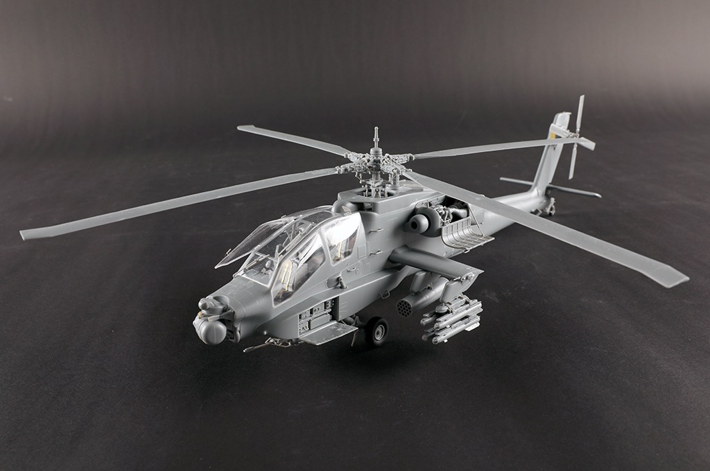 AH-64 アパッチ　ボディ　（５００サイズ用) 並行輸入品】 スケール 1/64 AH-64 アパッチ武装ヘリコプター