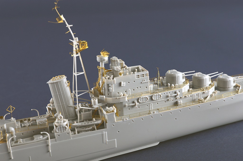 05367 1/350 イギリス海軍 軽巡洋艦 HMS アルゴノート