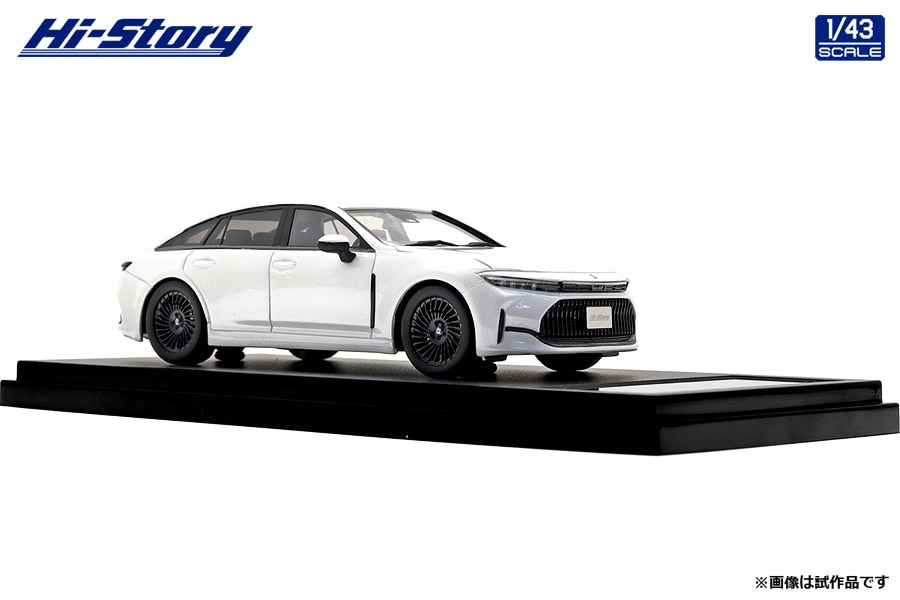 1/43 Toyota CROWN Z BLACK PACKAGE (2024) プレシャスホワイト