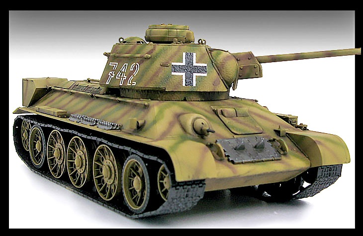 13502 1/35 T-34-747(r)鹵獲戦車