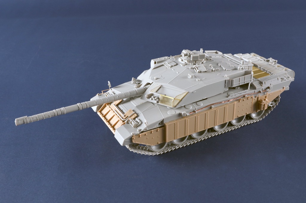 NEW 09612 1/35 イギリス陸軍 チャレンジャー1 Mk.3