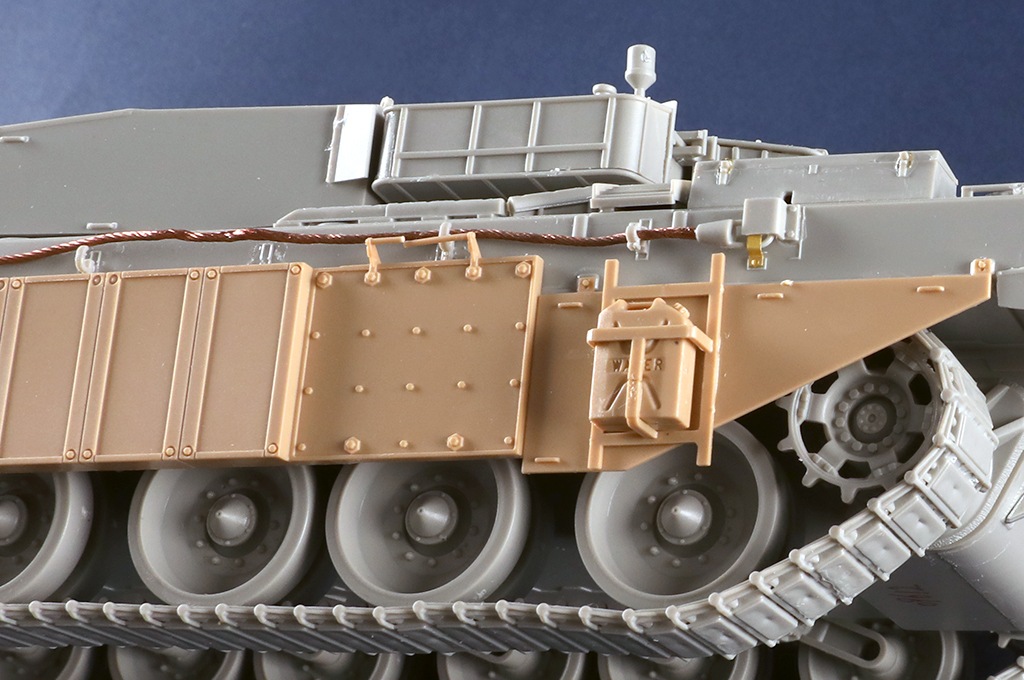 NEW 09612 1/35 イギリス陸軍 チャレンジャー1 Mk.3