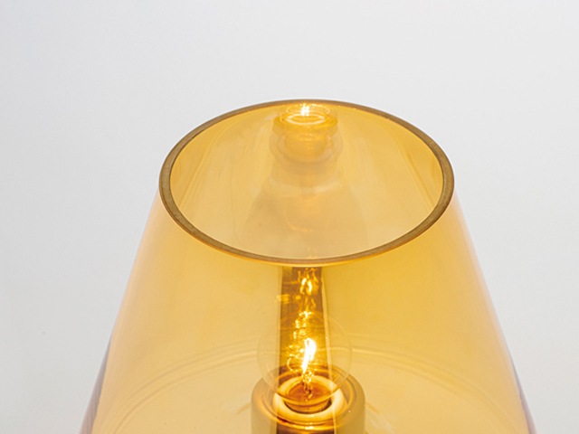 Derta �ǥ�� �ơ��֥�饤��