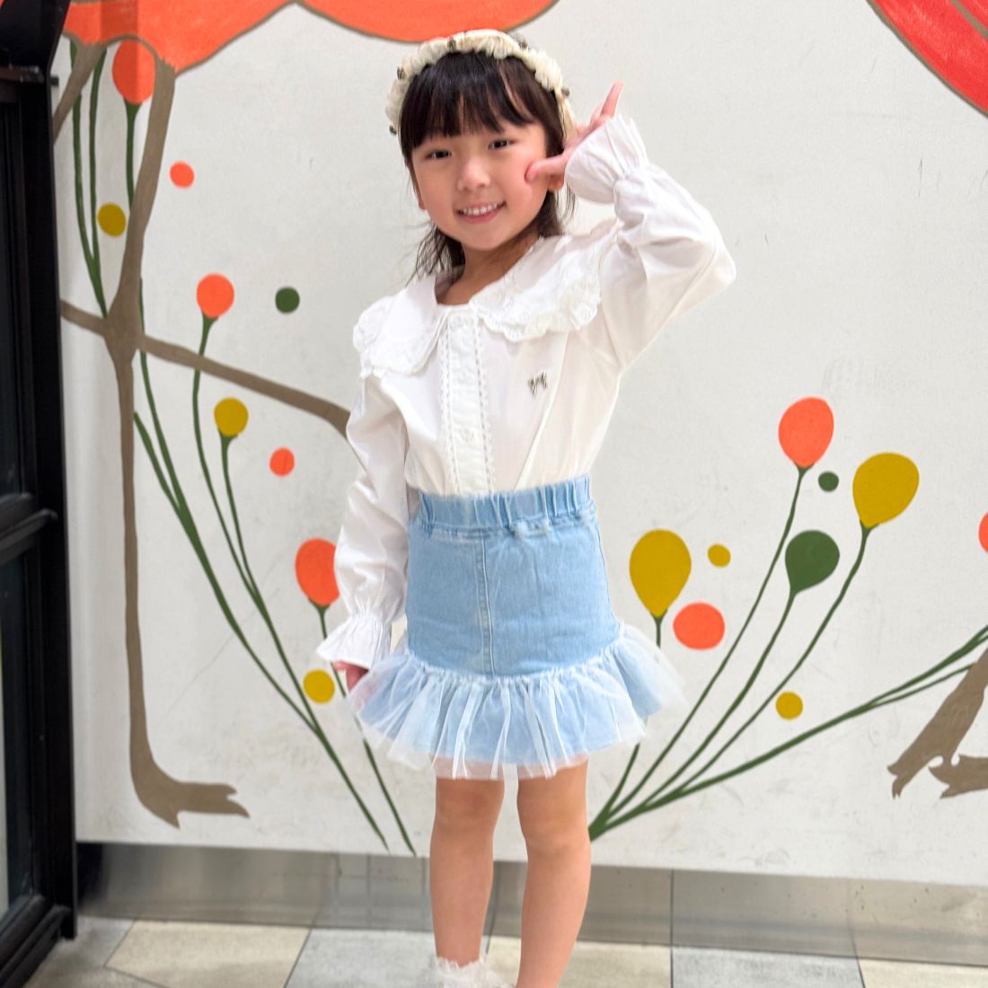 フリルカラーブラウス