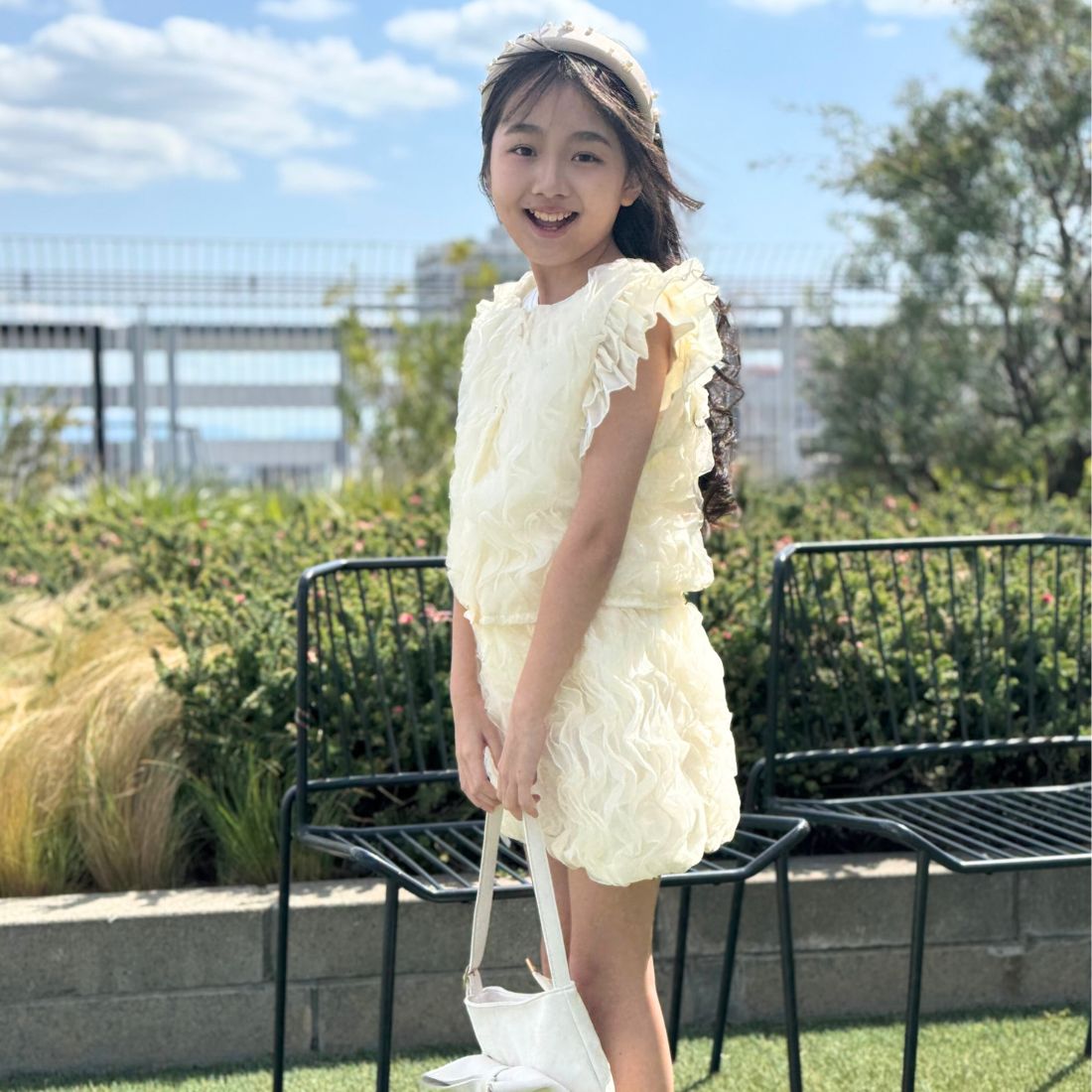 総フリルブラウス+パンツセットアップ