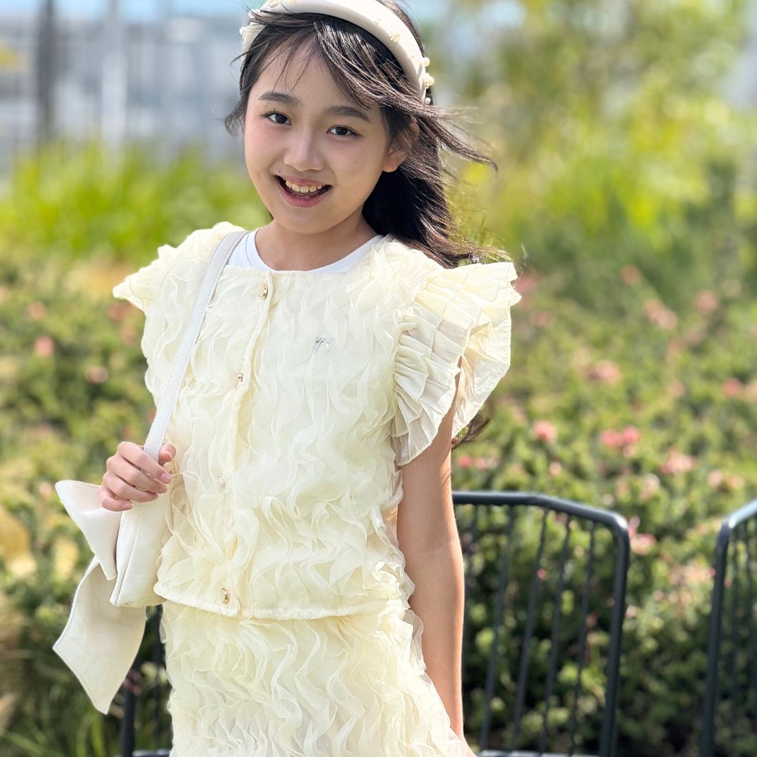 総フリルブラウス+パンツセットアップ