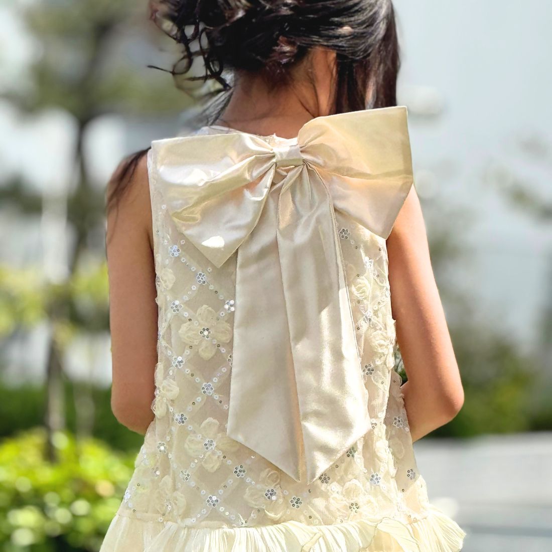 背リボンモチーフワンピース