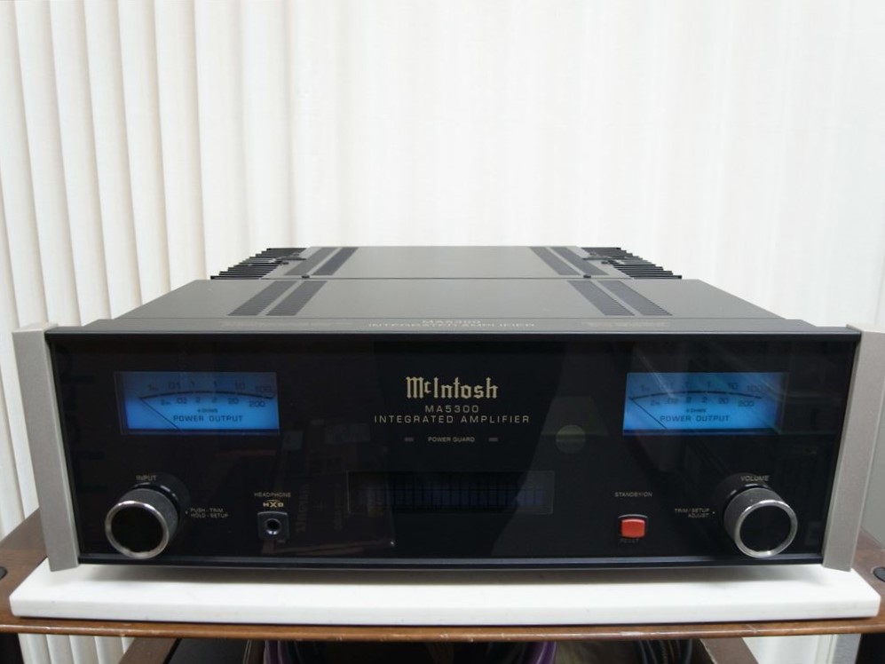 MACKINTOSH - 新品未開封・保証付】McIntosh MA5300 ma5300-front-top-background-
