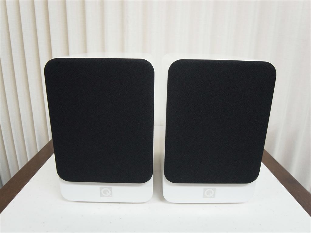 Q-Acoustics - 2010i/グロス・ホワイト（ペア）《JP-u》【商談中