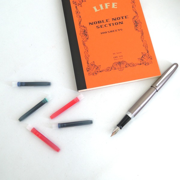 PILOT 万年筆オレンジ色 インクカートリッジ付き パイロットの『色彩雫