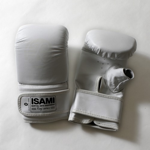 ISAMI パンチンググローブウォッシャブル 赤と白 パンチンググローブウォッシャブル | すべての商品 | ISAMI