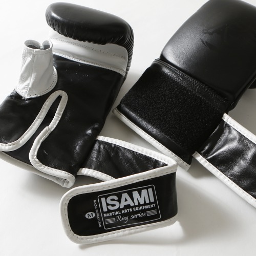 ISAMI パンチンググローブウォッシャブル 赤と白 ISAMI・イサミ パンチンググローブウォッシャブル 親指カット