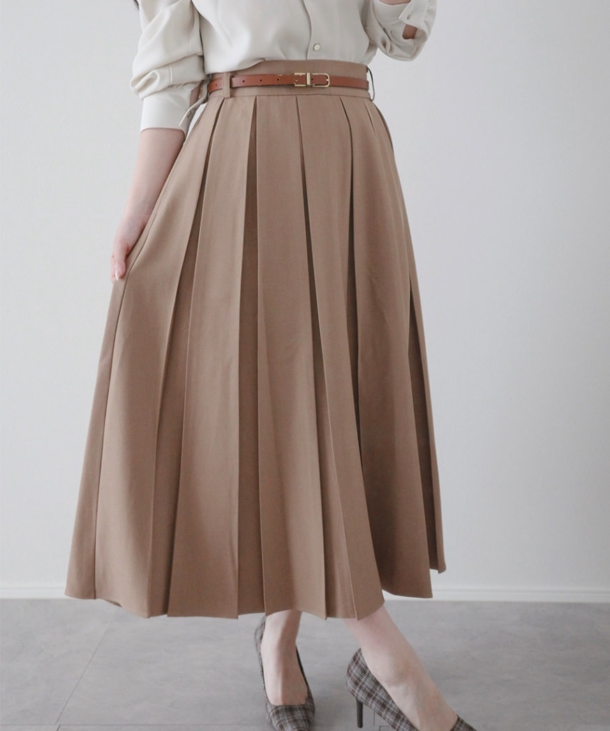 プリーツスカート