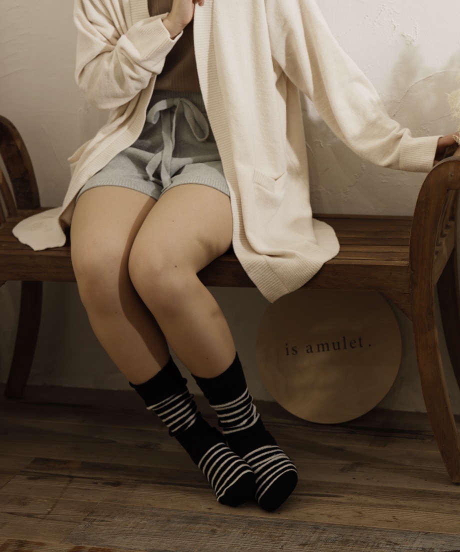 [ nestwell meets is amulet. ] KESTREL<ケストレル>BORDER SOCKS WOMENS