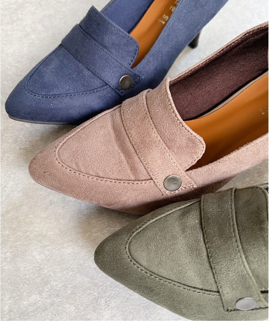 スエードローファーパンプス