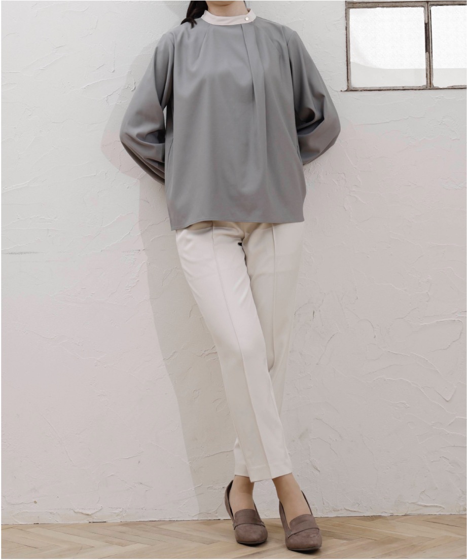 スエードローファーパンプス