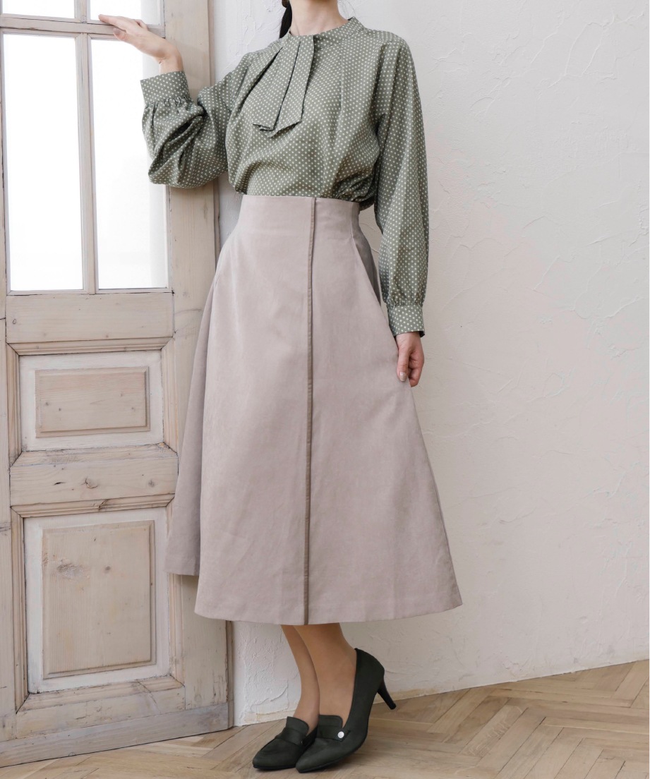 スエードローファーパンプス