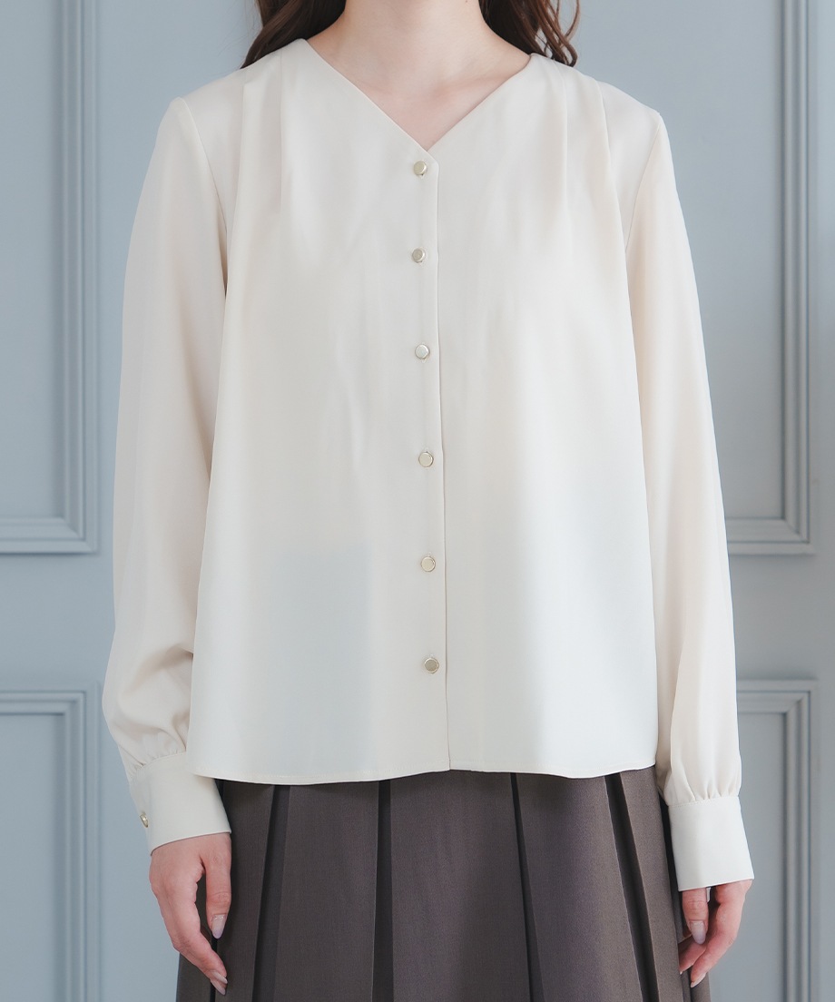 Vネックブラウス