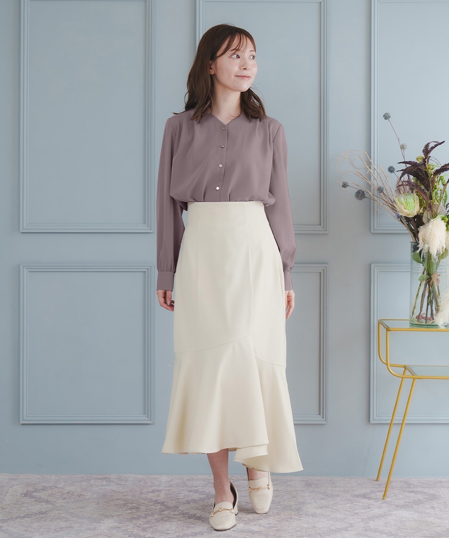 Vネックブラウス