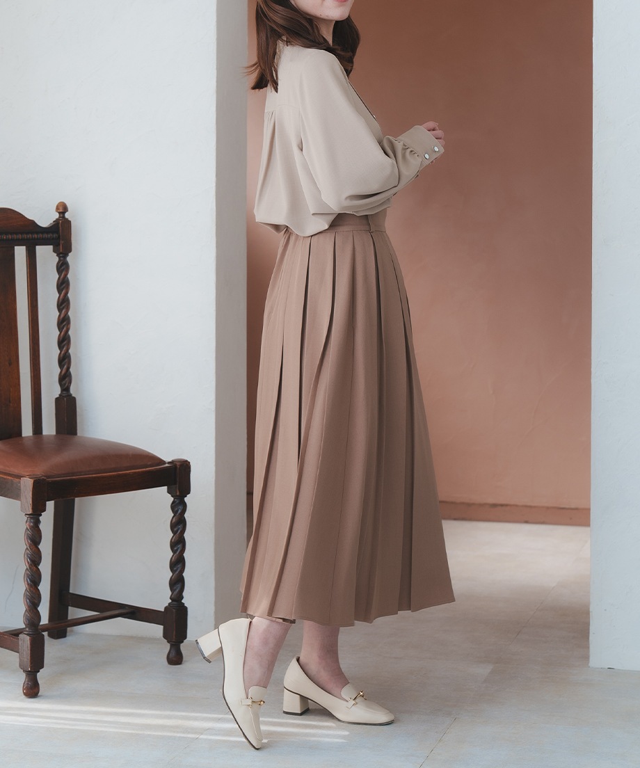 プリーツスカート