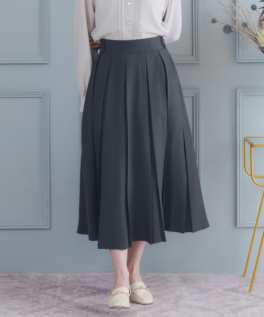 プリーツスカート