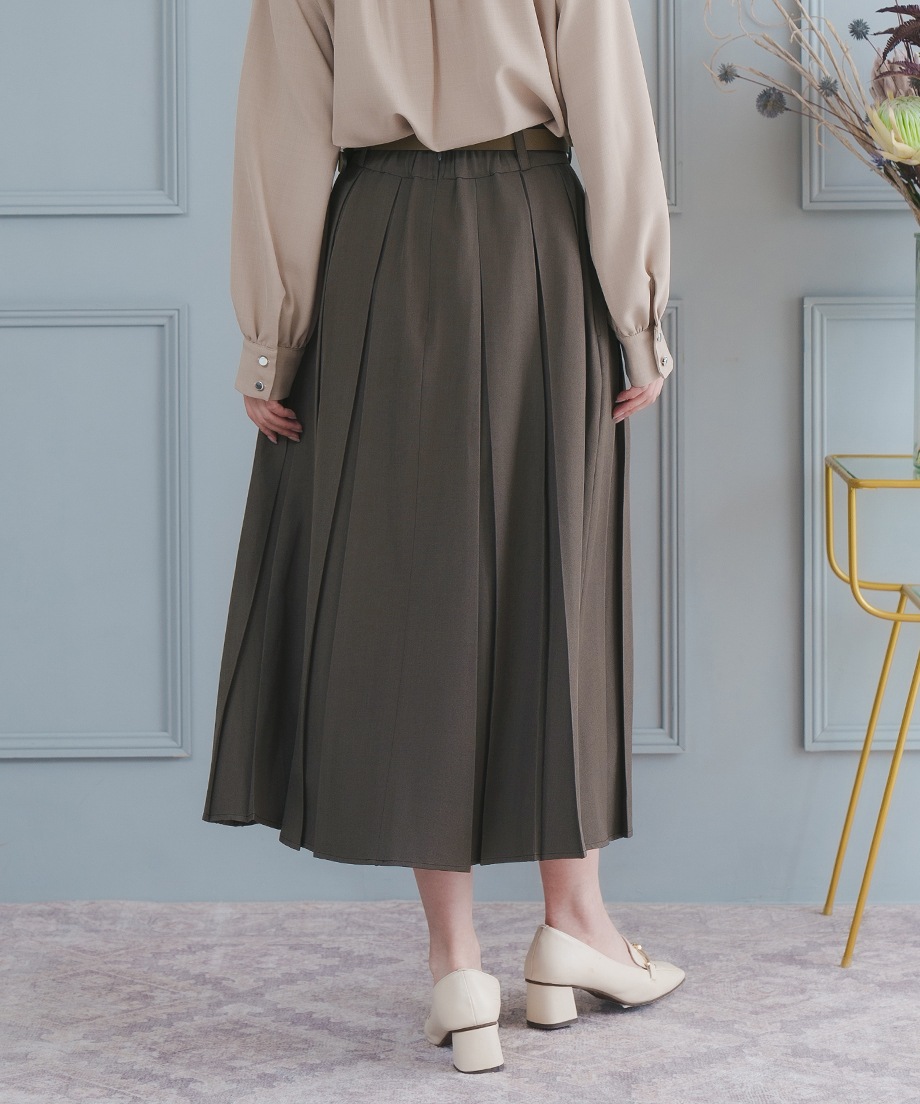 プリーツスカート