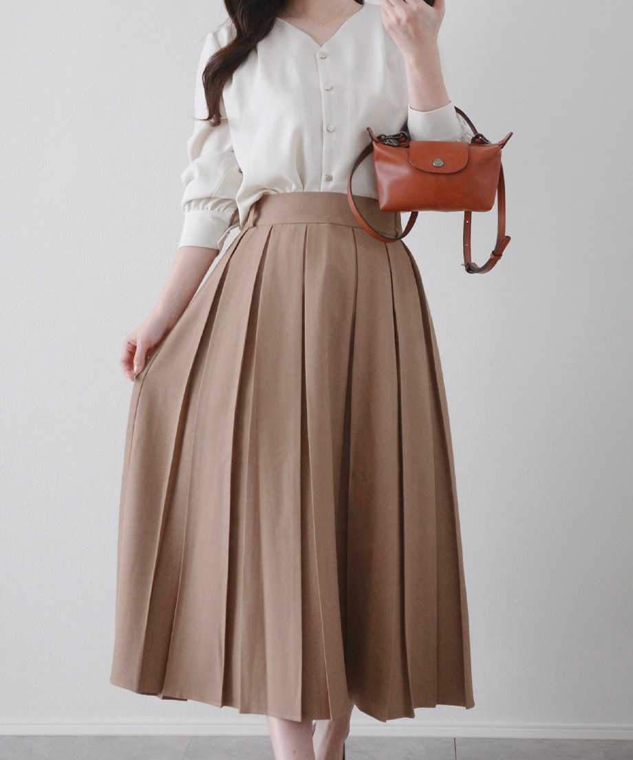 プリーツスカート