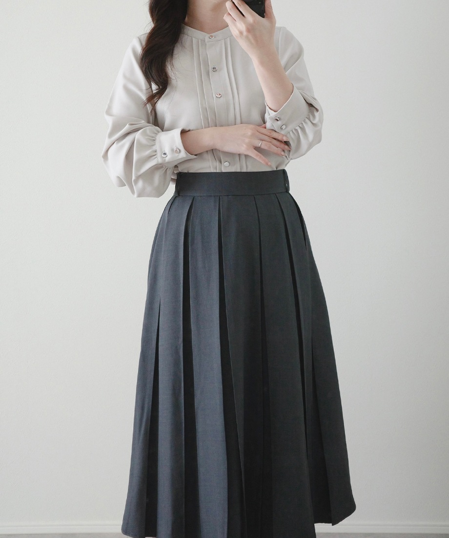 プリーツスカート