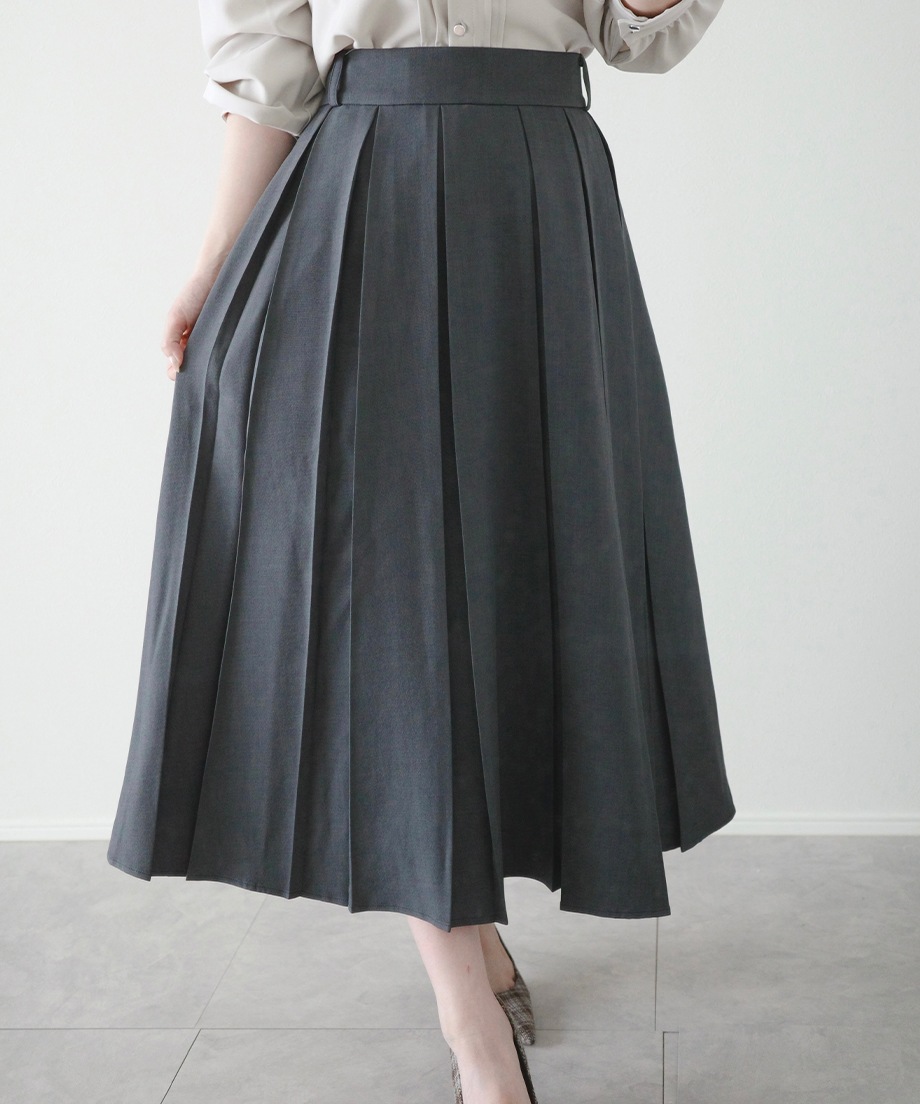 プリーツスカート