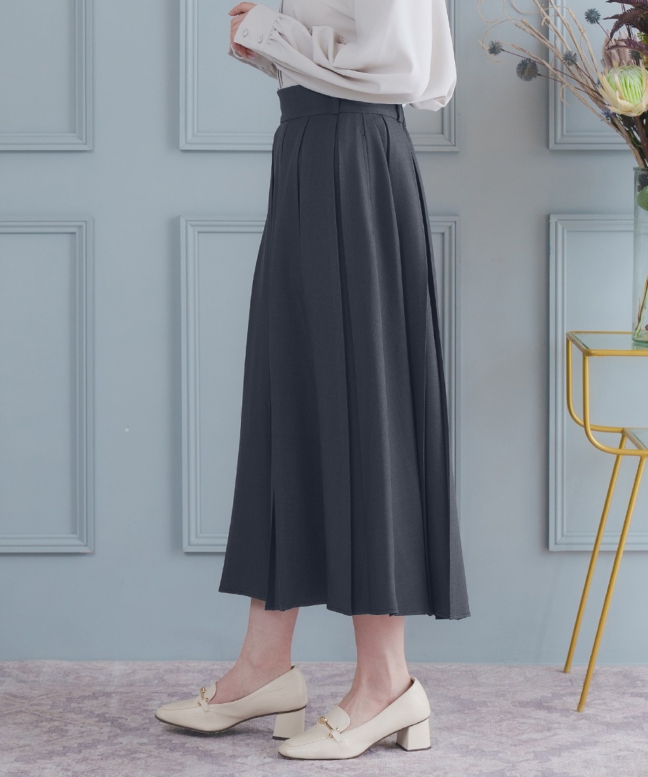 プリーツスカート