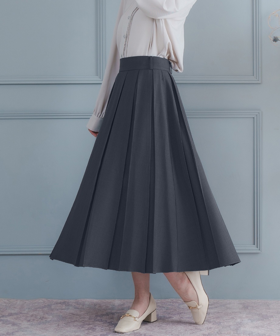 プリーツスカート