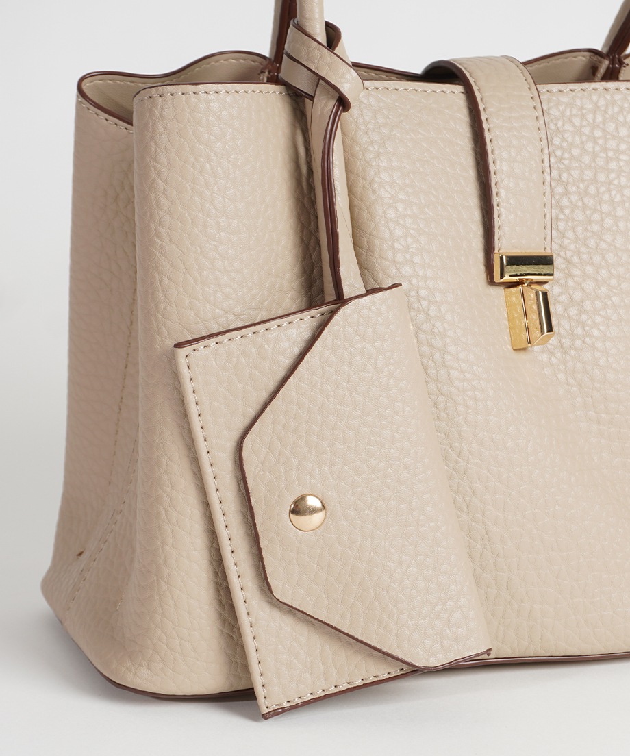 パスケース付きハンドバッグ