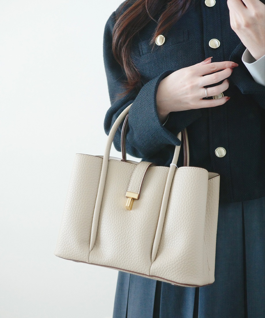 パスケース付きハンドバッグ