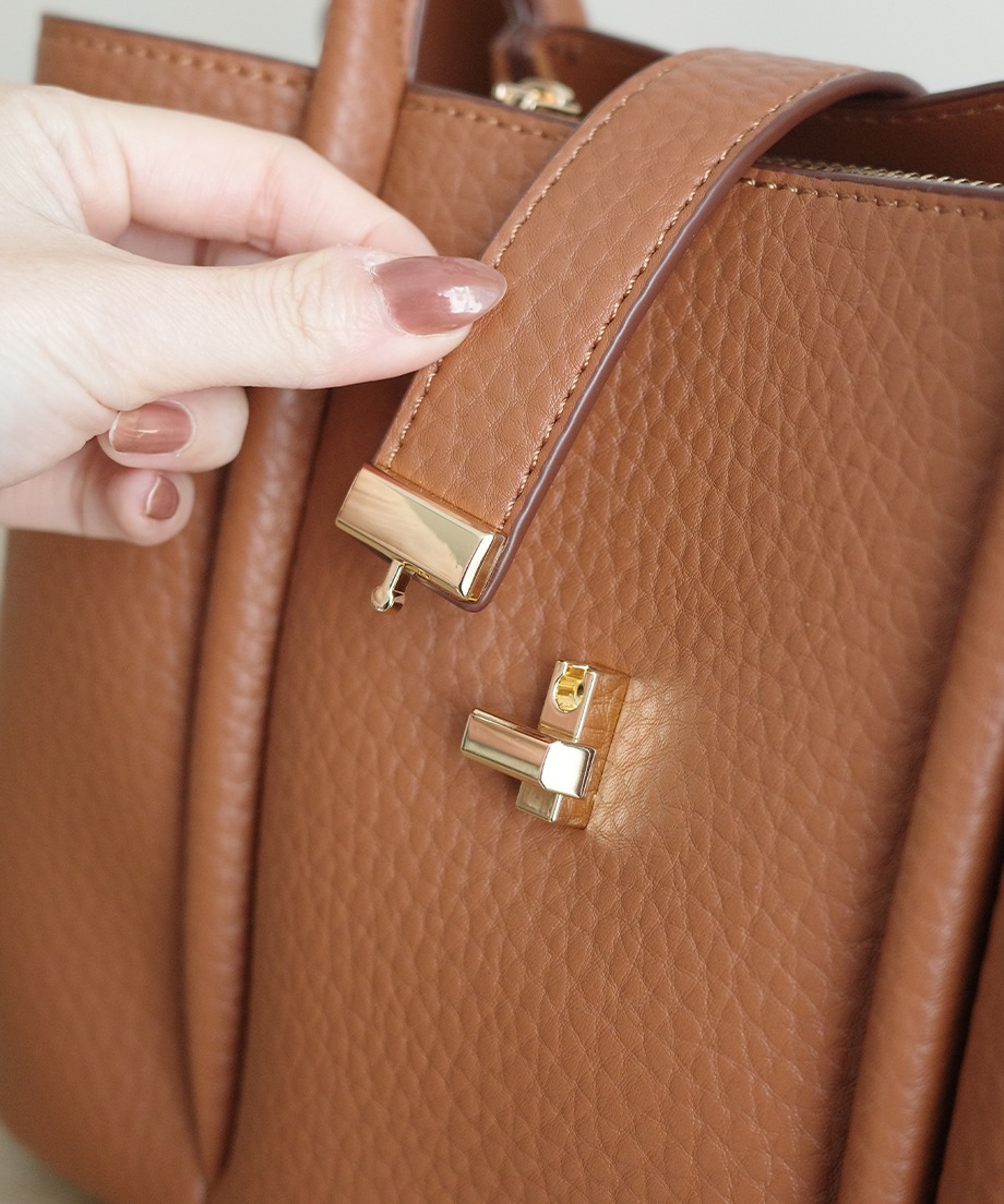 パスケース付きハンドバッグ