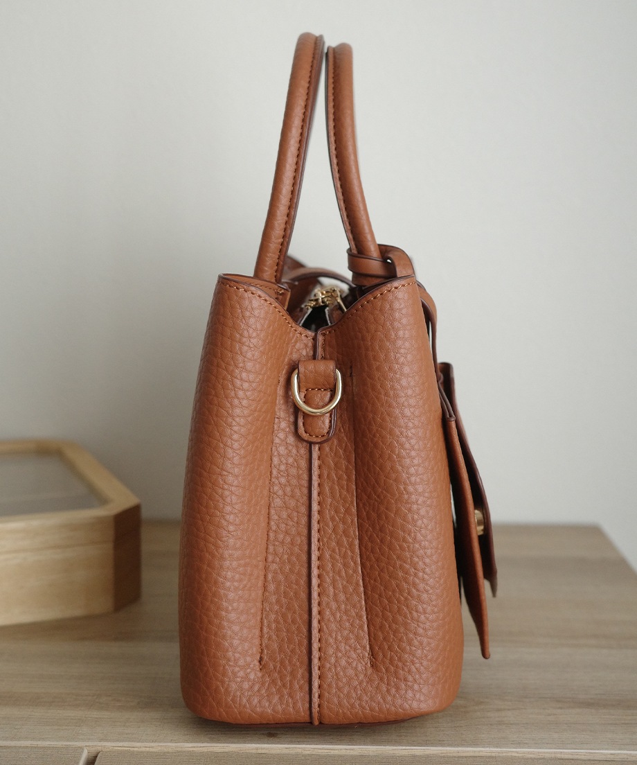 パスケース付きハンドバッグ