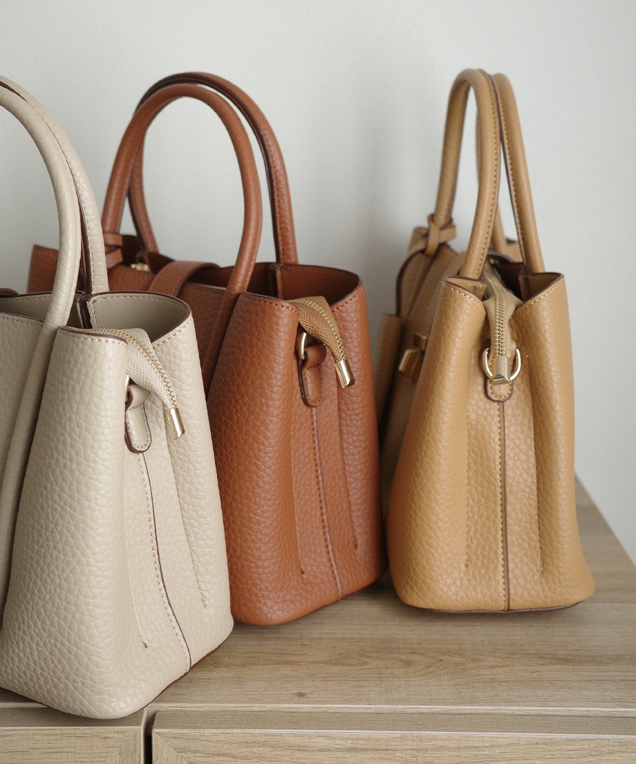 パスケース付きハンドバッグ