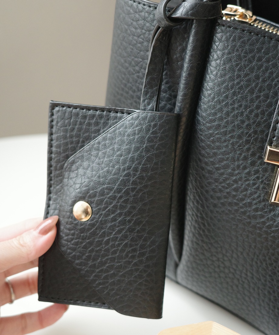 パスケース付きハンドバッグ