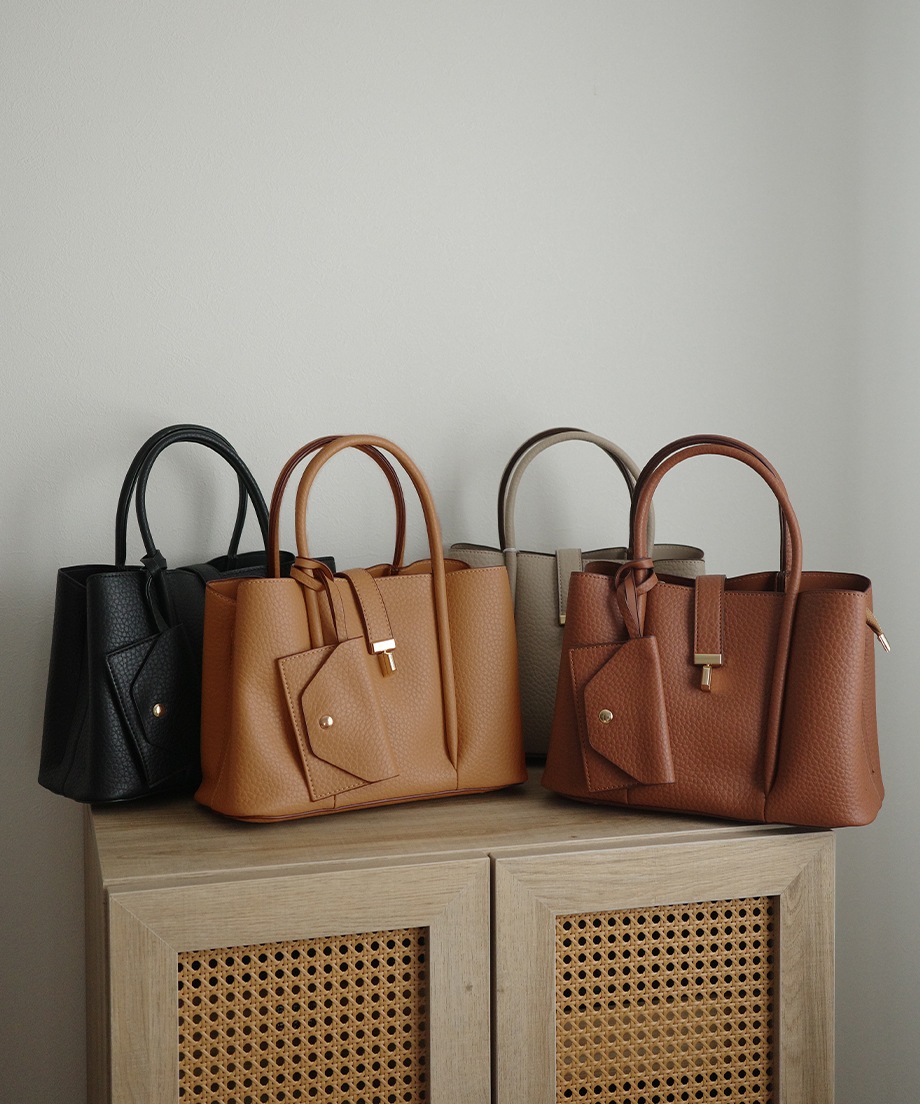 パスケース付きハンドバッグ