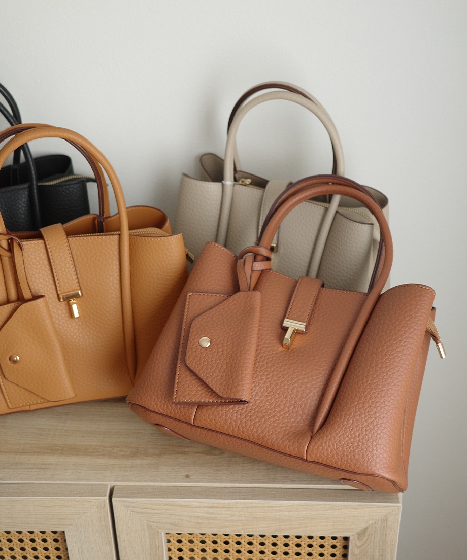 パスケース付きハンドバッグ